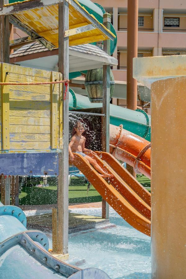 Magic Tropical Splash La Cala de Finestra