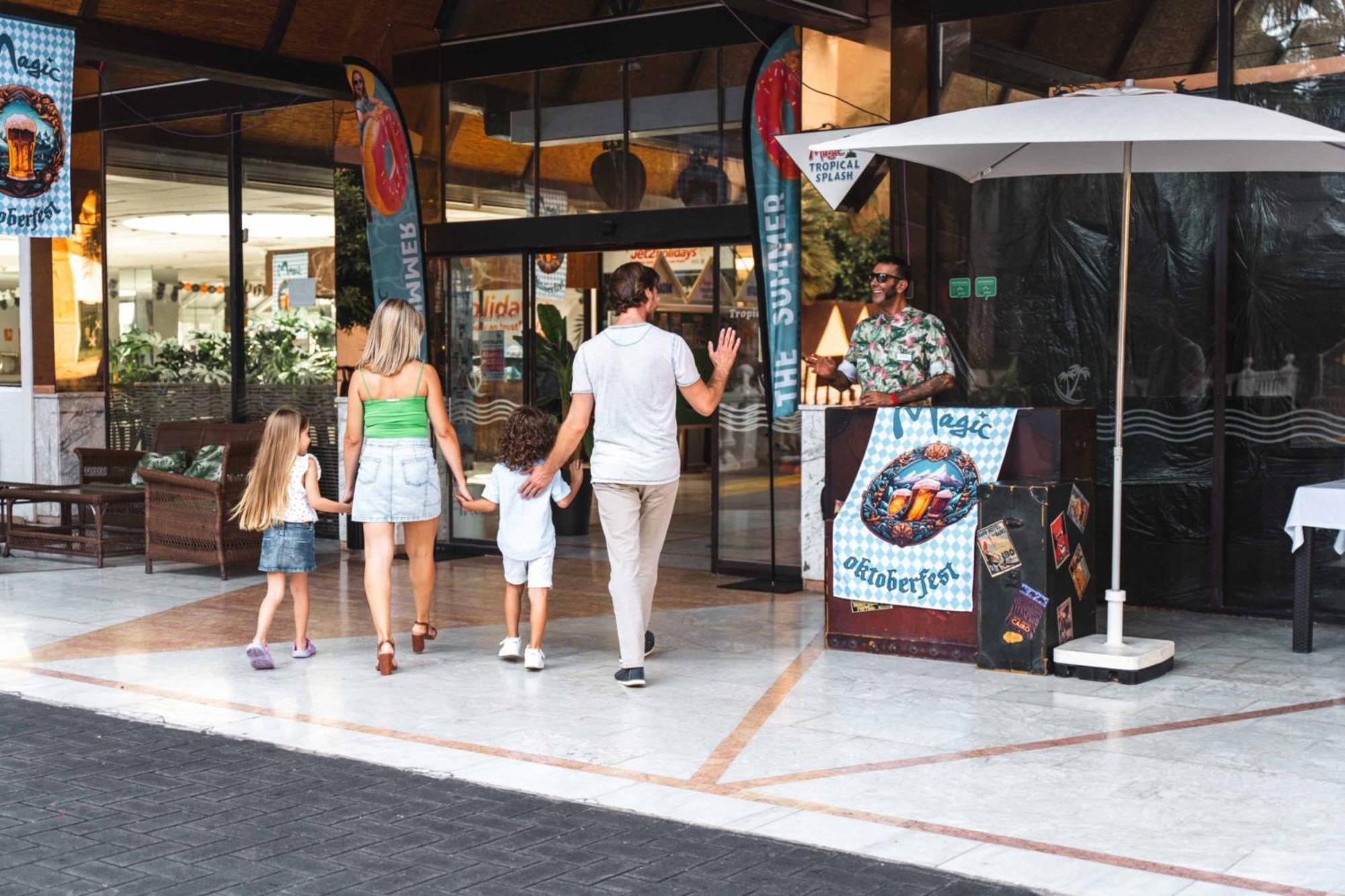 Magic Tropical Splash Hotel